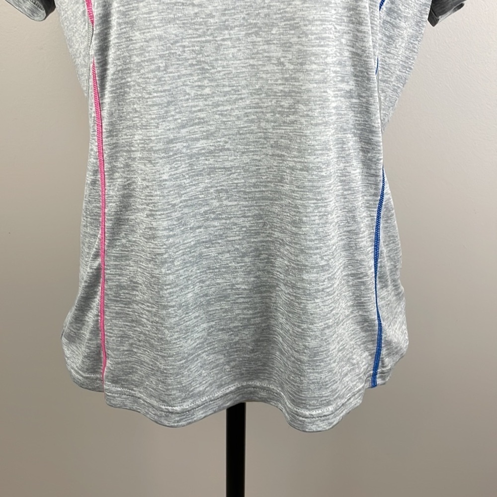 FILA Sport Shirt SZ L Short Sleeve Stretchy Comfortable Active Wear Colorful - Picture 3 of 11